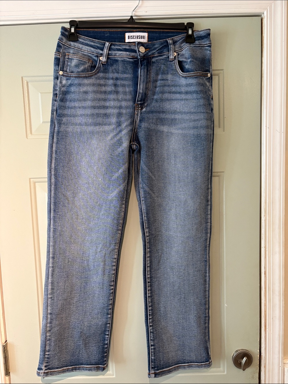 Disclosure Women's Mid-Rise Straight-Leg Jeans in Faded Blue